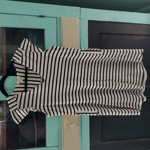 Adorable Monteau Navy/Cream Dress size L, pockets, cute sleeves